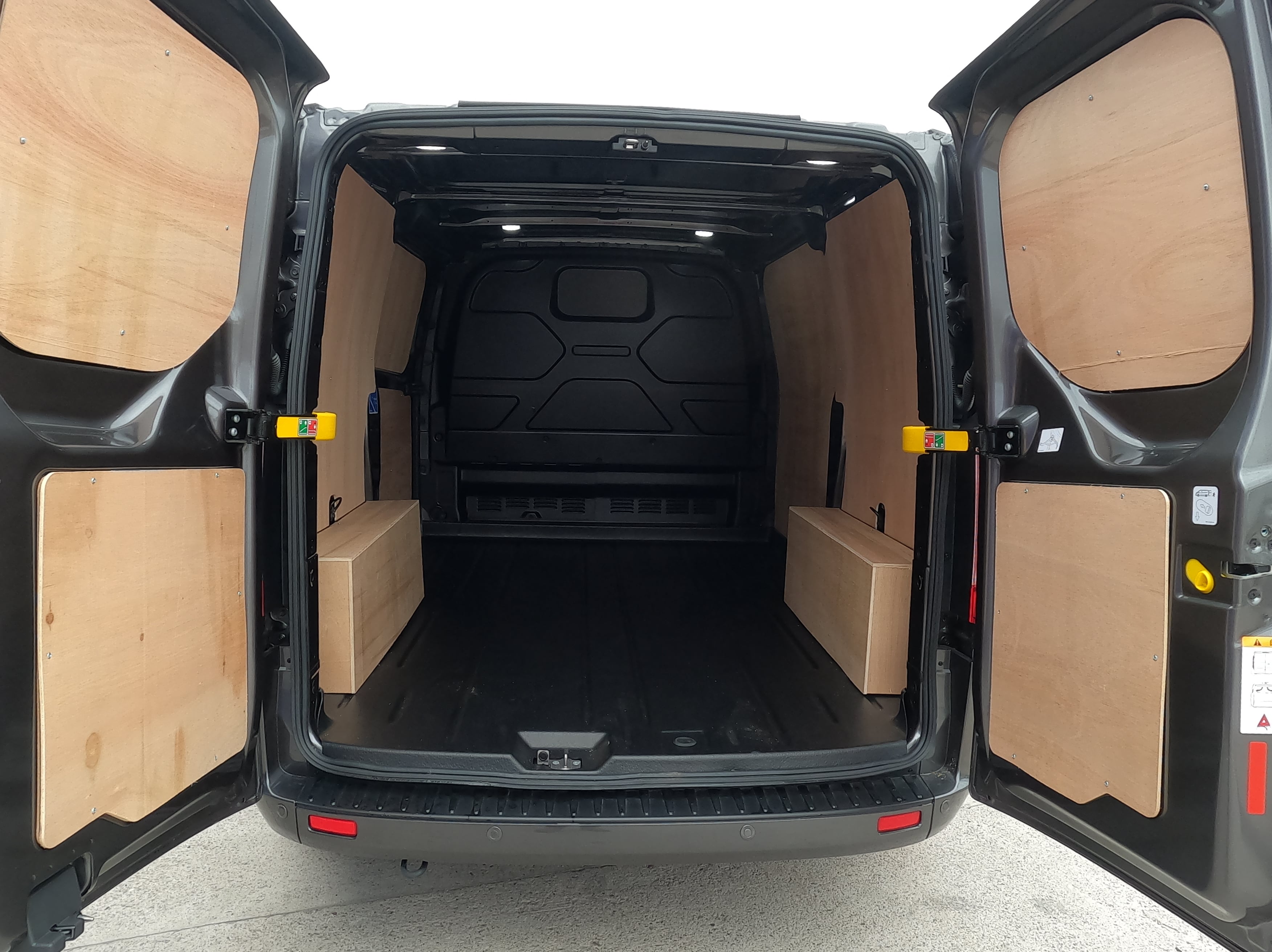 Ford TRANSIT CUSTOM 280 L1 DIESEL FWD 2.0 EcoBlue Hybrid 130ps Low Roof Limited Van
